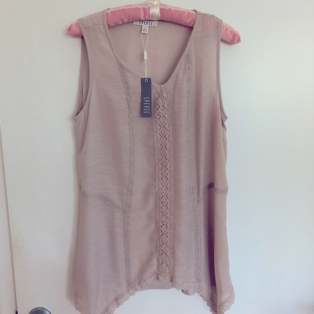 Spense sleeveless shark bite top